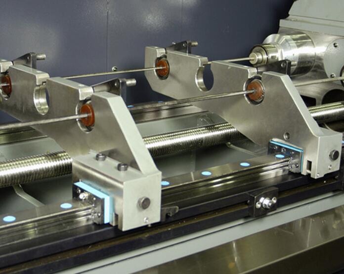 數(shù)控切繪機高精密<a href='gaosuzhuzhou.htm' class='keys' title='點擊查看關于電主軸的相關信息' target='_blank'>電主軸</a>.jpg