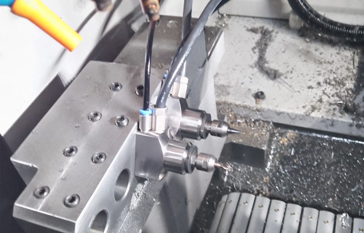 津上走心機(jī)加裝高頻銑.jpg 津上走心機(jī)加裝高頻銑.jpg