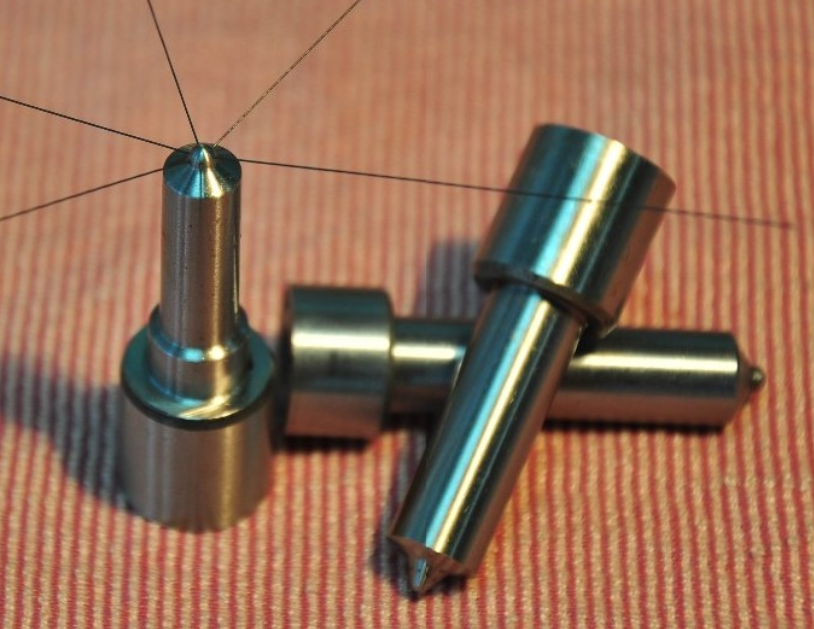 噴油嘴鉆小孔.png 噴油嘴鉆小孔.png