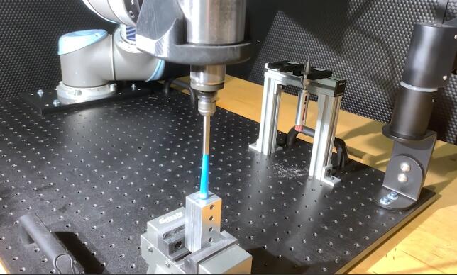 銳必克深孔刷加工視頻.jpg 銳必克深孔刷加工視頻.jpg