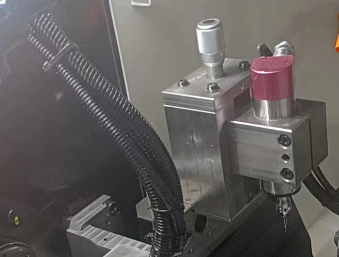 鋁合金鉆孔電主軸.jpg 鋁合金鉆孔電主軸.jpg