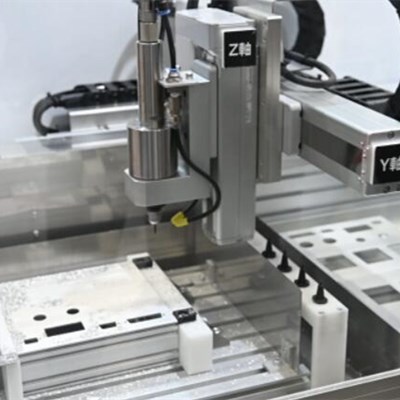 6萬轉(zhuǎn)自動換刀主軸.jpg 6萬轉(zhuǎn)自動換刀主軸.jpg