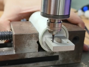 中西電主軸NR-3060S鉆孔.png 中西電主軸NR-3060S鉆孔.png