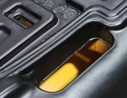 塑料件去毛刺.png 塑料件去毛刺.png