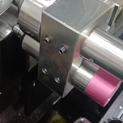 走心機加裝msiy<a href='gaosuzhuzhou.htm' class='keys' title='點擊查看關(guān)于電主軸的相關(guān)信息' target='_blank'>電主軸</a>.jpg